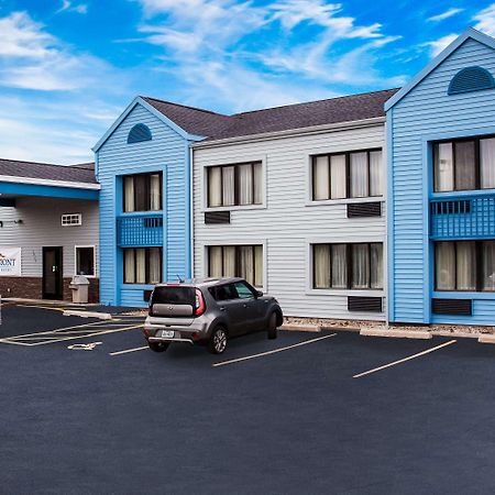 Baymont By Wyndham Appleton Hotel Exterior foto